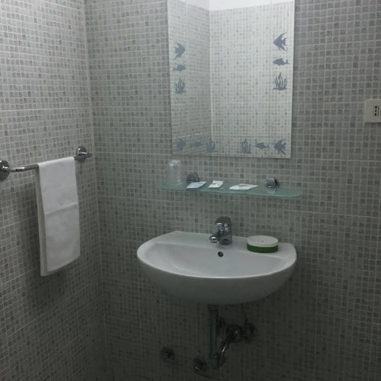 Hotel Touring โรม ภายนอก รูปภาพ